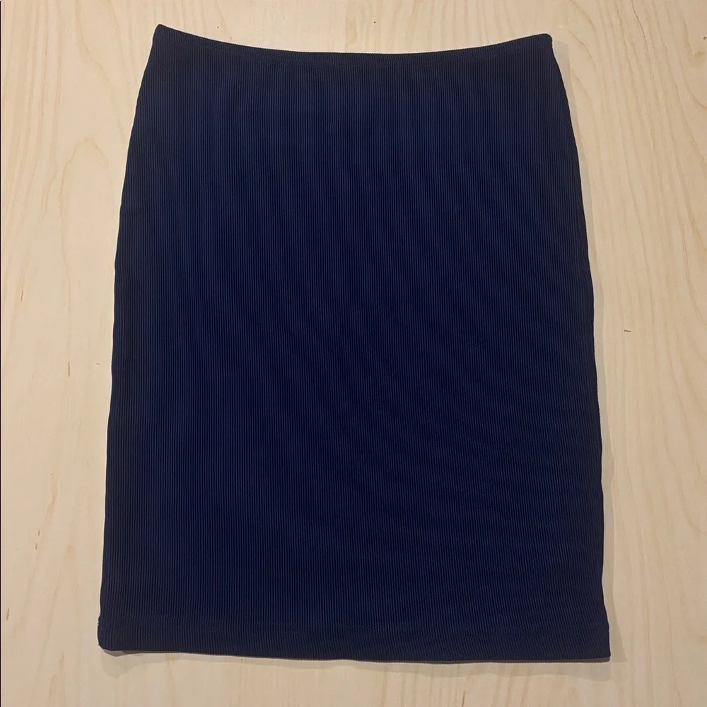 American Apparel Deep Blue Above Knee Ribbed Pencil Skirt (L) - Picture 2 of 6